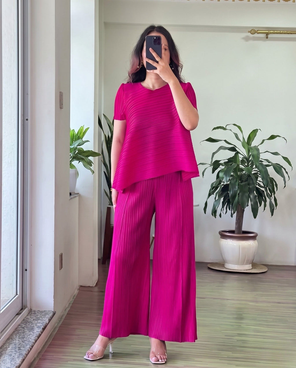 Keen - Bold Fuchsia Pleated Co Ord Set With Pants