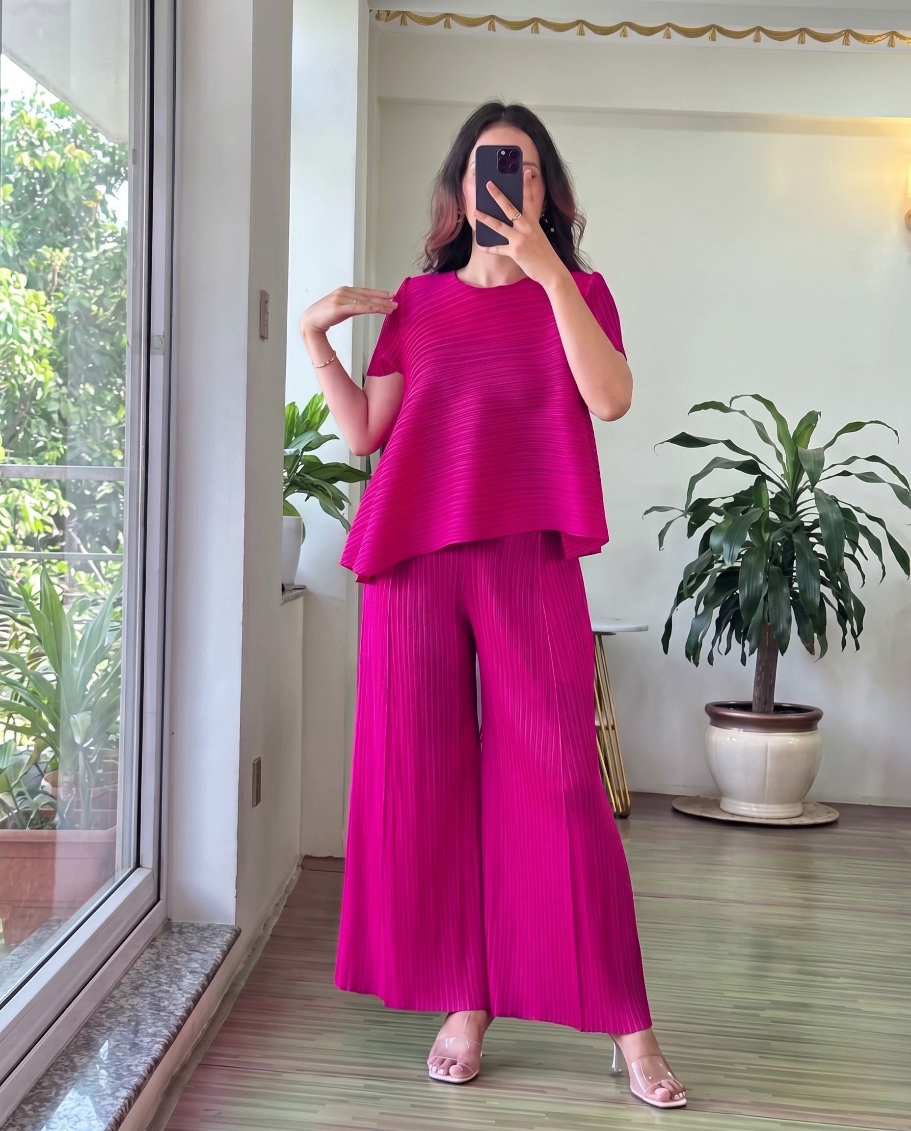 Keen - Bold Fuchsia Pleated Co Ord Set With Pants